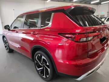 Mitsubishi Outlander (protected with REVIVIfy Paint Protection)