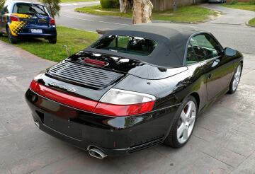 Black Porsche 911